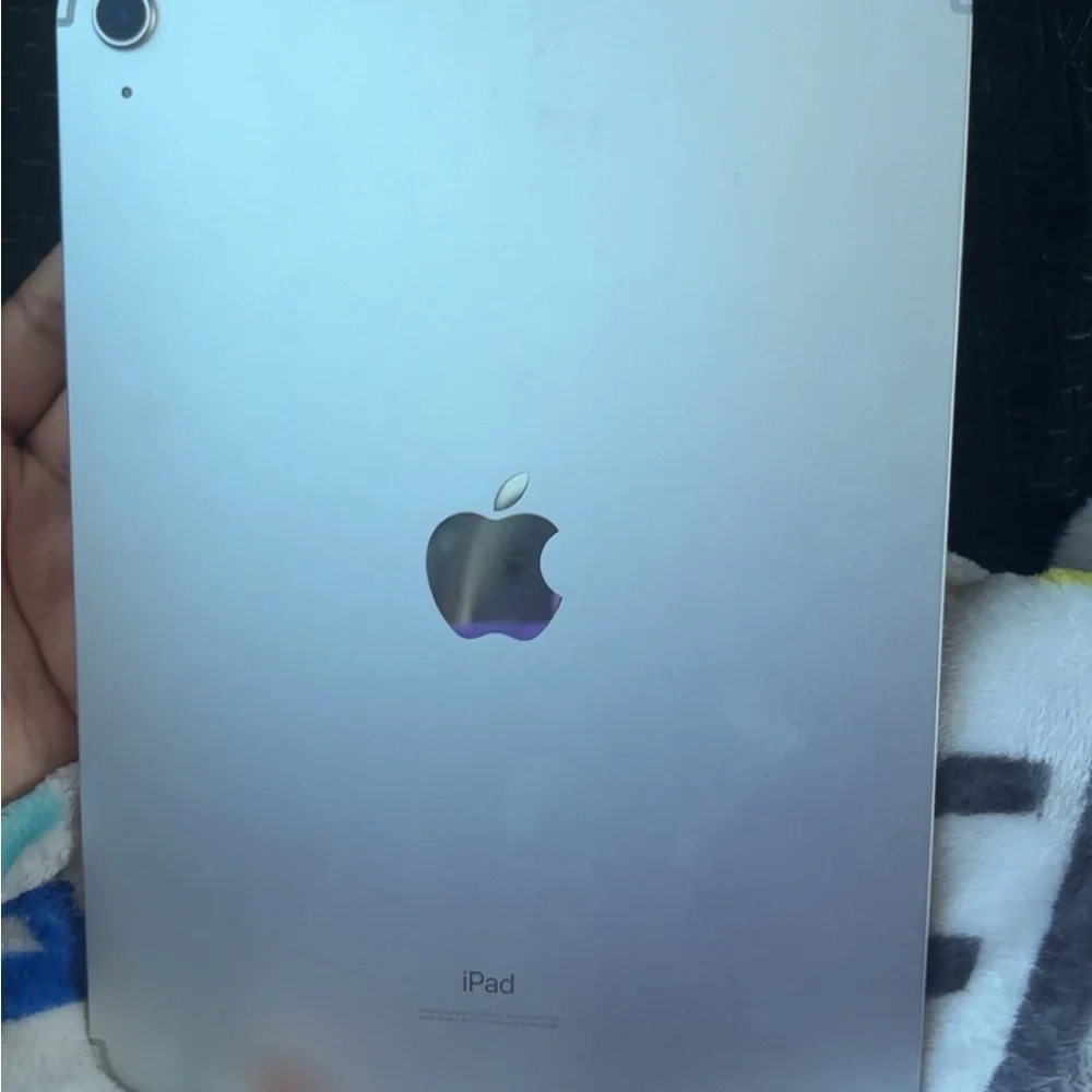 Apple Silver iPad gen 10 Minimalist Design Advanced Technology